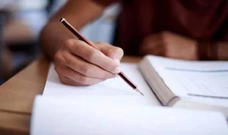 نتائج الامتحانات الرسمية لهاتين الشهادتين مساءً