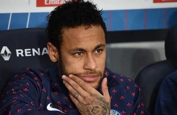 مانشستر يونايتد يبعد نفسه عن نيمار