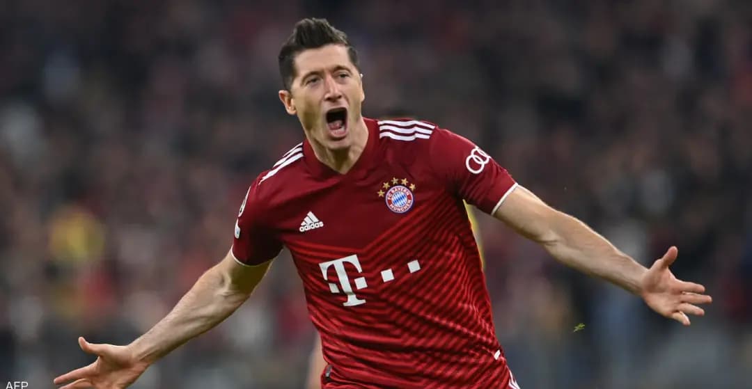 رئيس برشلونة يحسم الجدل بشأن ليفاندوفسكي