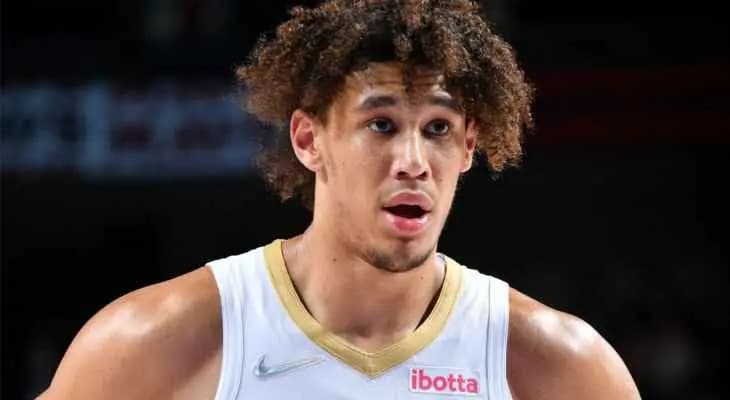 توجيه 13 تهمة الى لاعب نيو اورليانز جاكسون هايز