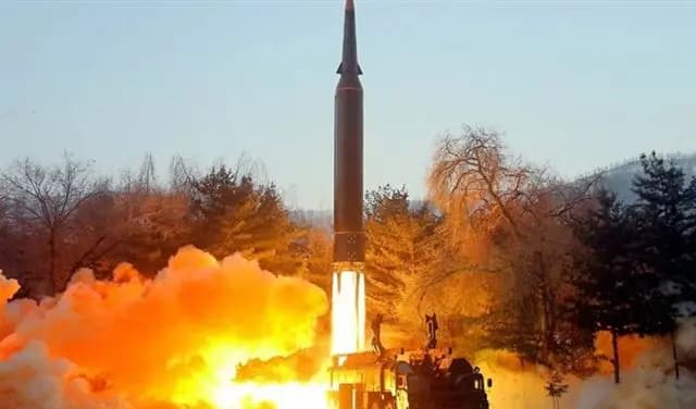 صاروخ لكوريا الشمالية أسرع من الصوت بـ"16 مرة"