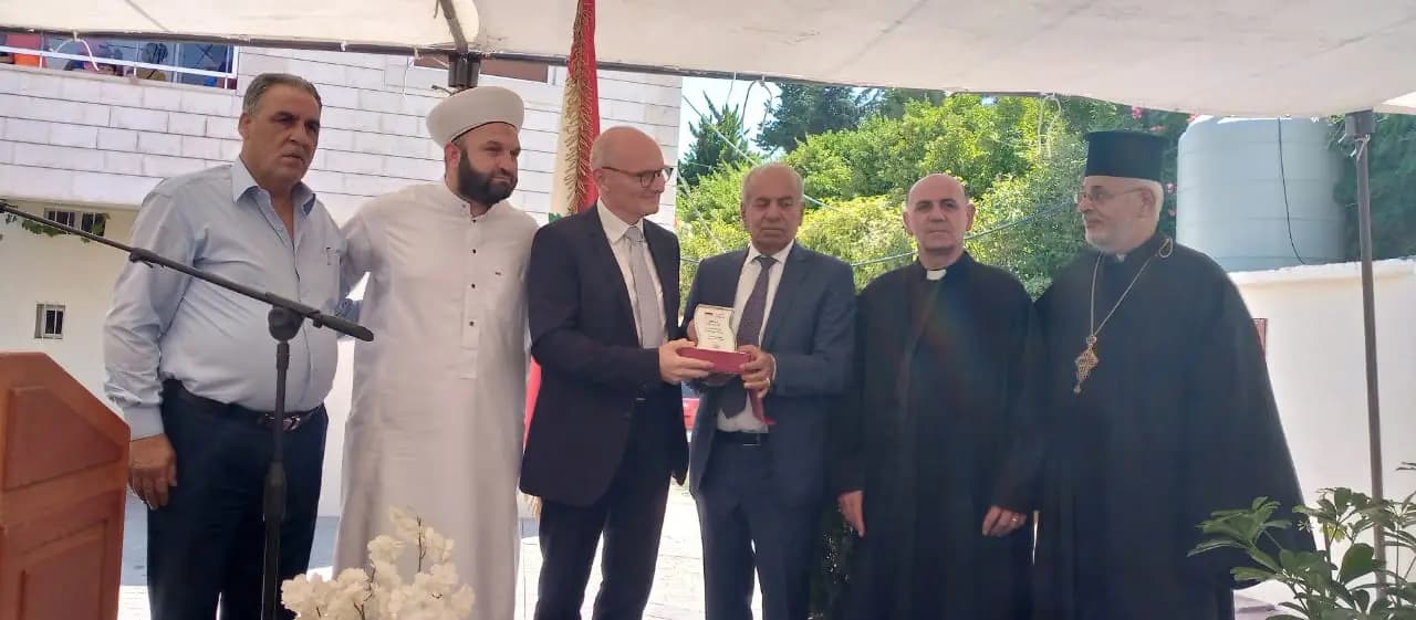 السفير الألماني يفتتح مستوصف مكسة الطبي