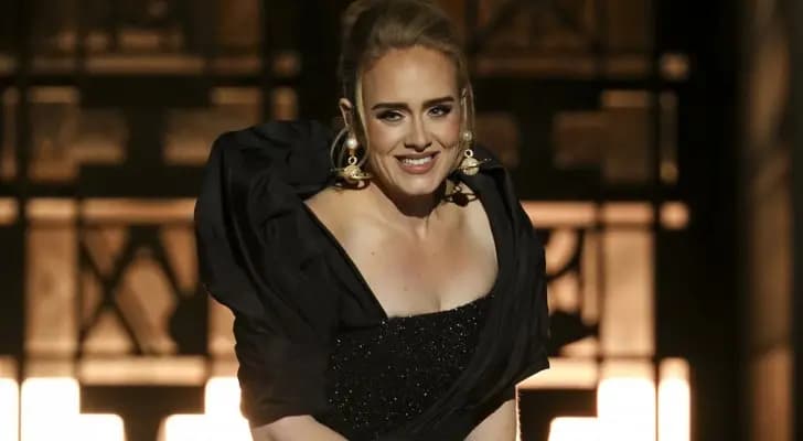 أديل قدوة في الأخلاق.. وموقفها تجاه محبيها ترفع له القبعة