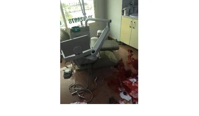 مقتل طبيب الأسنان ايلي جاسر طعنا بالسكين في عيادته في أبلح لأسباب لا تزال مجهولة
