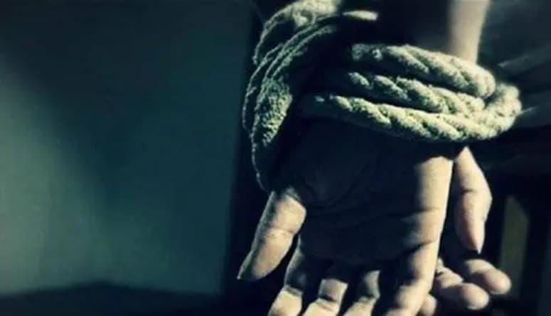 عاجل - في السوق وأمام الجميع... خطف طفل في حالات