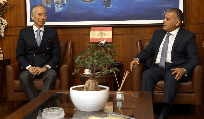 اللواء ابراهيم استقبل السفير الياباني وبحثا في تعزيز التعاون