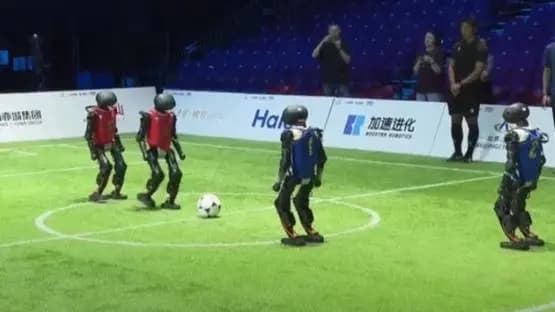 روبوتات بلا مدرّب.. تتوّج أبطالًا في بكين