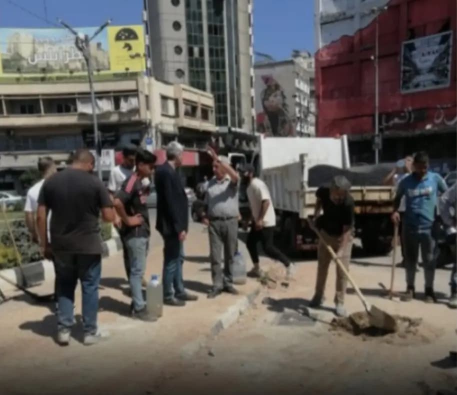 في طرابلس.. إصلاح "قسطل" بساحة النور