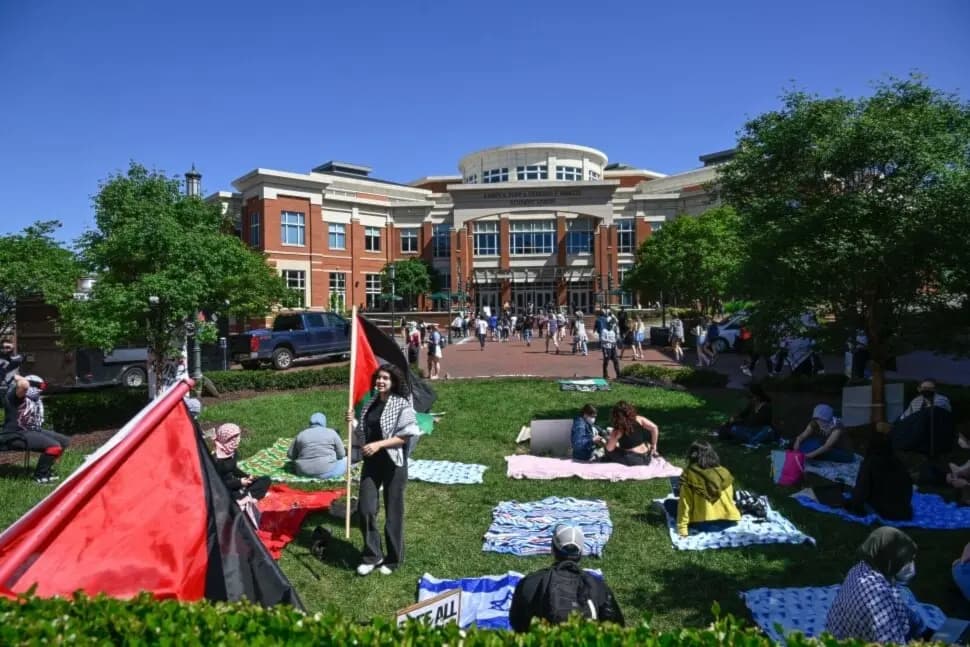 "واشنطن بوست": الديمقراطيون في كارولينا الشمالية منقسمون بسبب إسرائيل