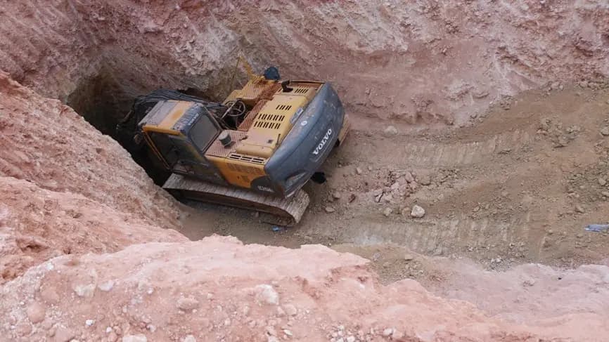 فرق الإنقاذ تعثر على الطفل ريان في البئر وفريق طبي سيتولى إخراجه