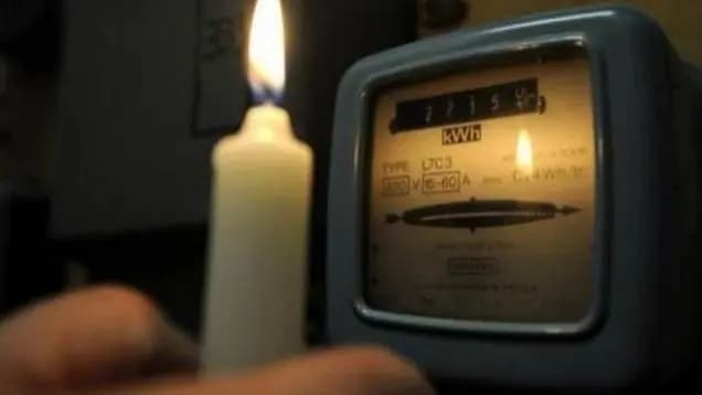 حياة الناس متوقفة على ساعة كهرباء!