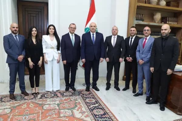 عون يشدد على تعميم فكر جبران وتراثه الأدبي