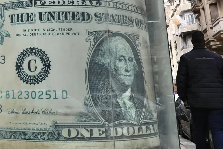 سي إن إن: الدولار تحت الضغط.. ورهانات خفض الفائدة تضبط مزاج الأسواق