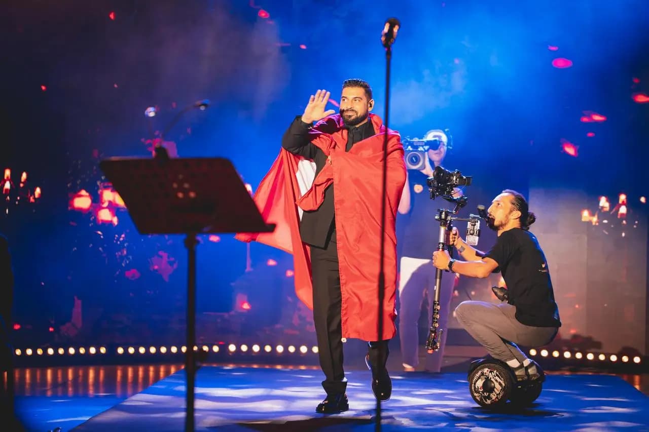 "آدم" يبدع في سهرة له بمهرجان قرطاج الدولي