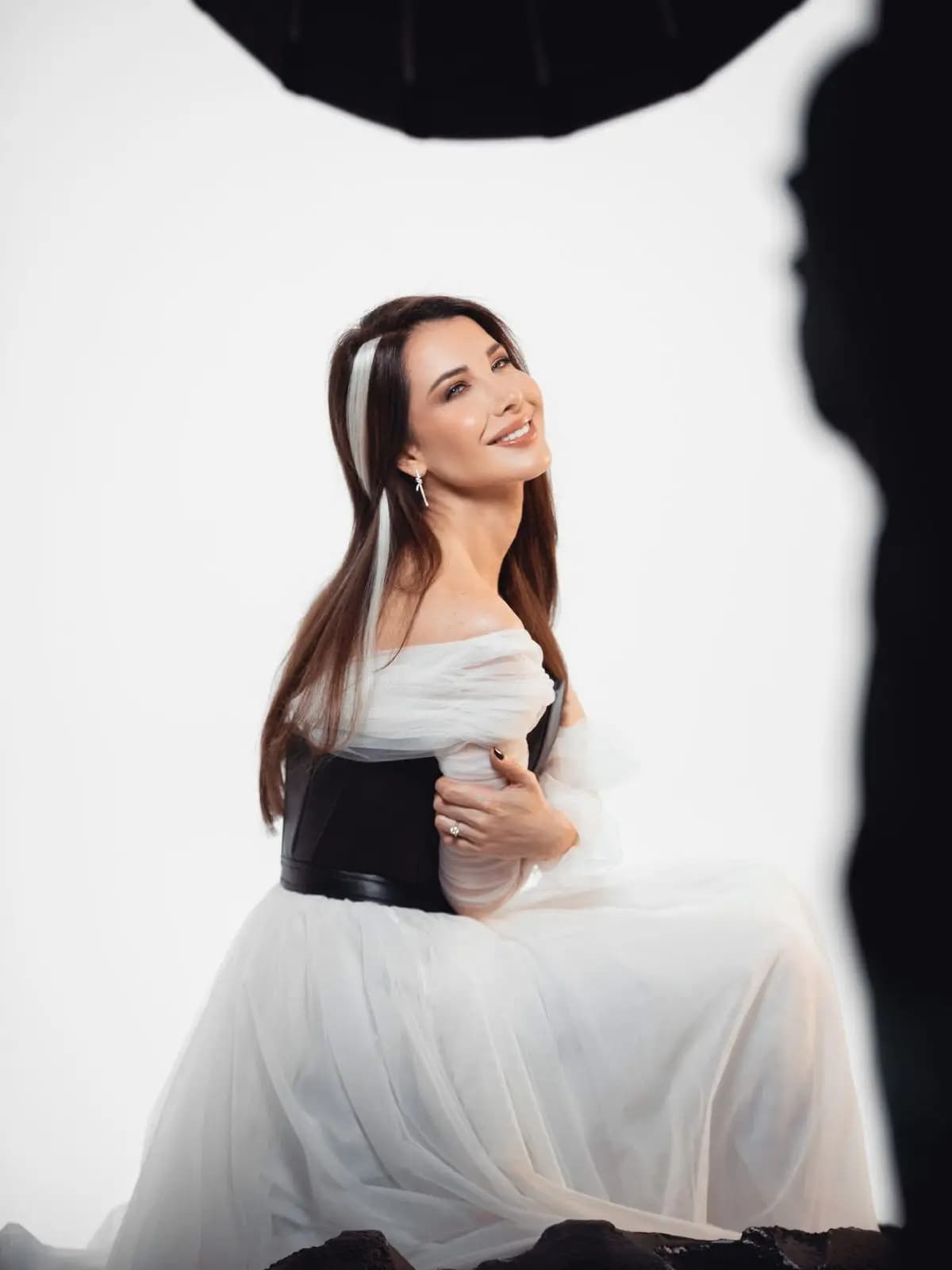 نانسي وخصلتها الثلجية!