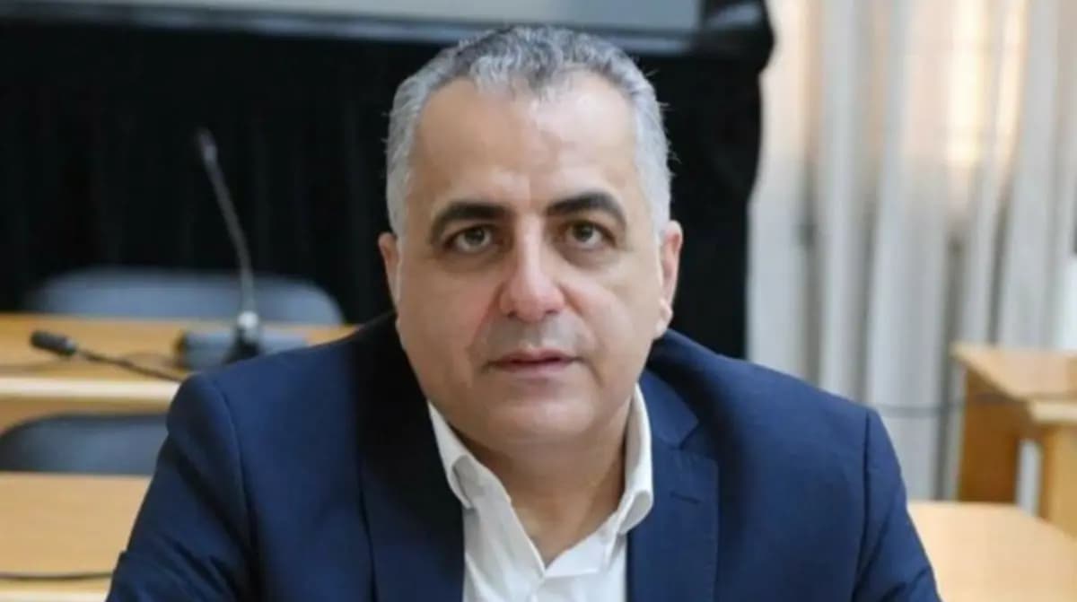 أجراء وهميين.. وكركي يتحرك