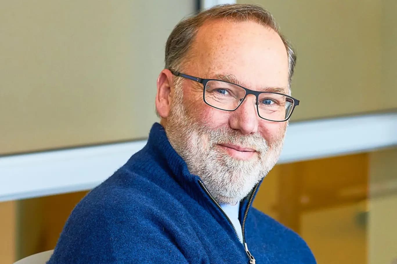 فاز بـ "نوبل".. ولا يعلم!