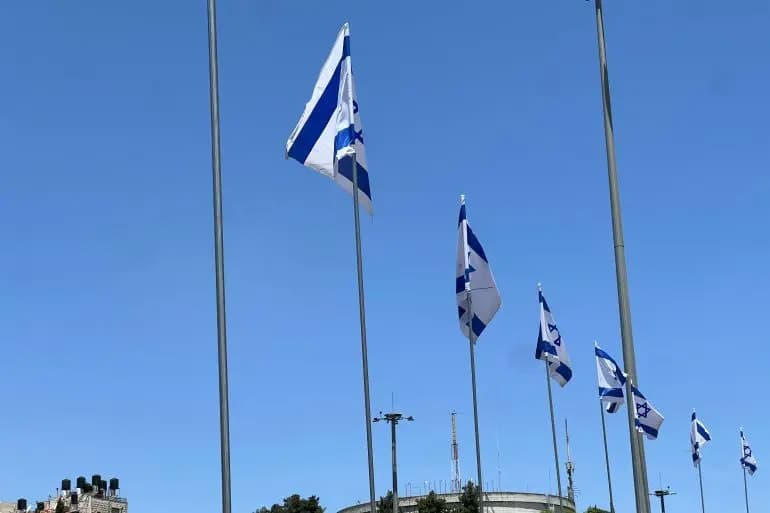 هآرتس: إسرائيل تتعرض لنكبة داخلية يسميها نتنياهو خلاصًا