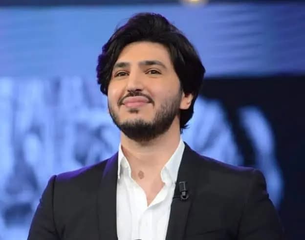 دعم الجمهور يعيد شاكر للواجهة