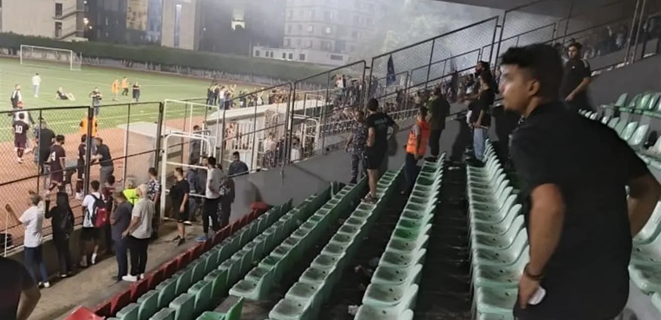 "تكسير كراسي".. إشكال كبير خلال مباراة "النجمة" - "جويا"!