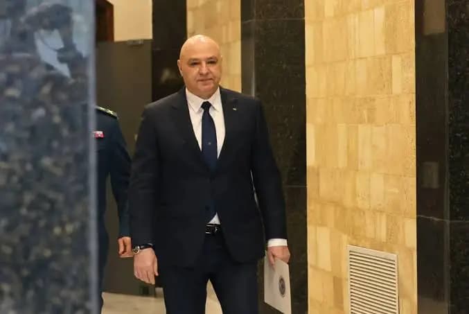 عون يزور الجميل في "أوتيل ديو"