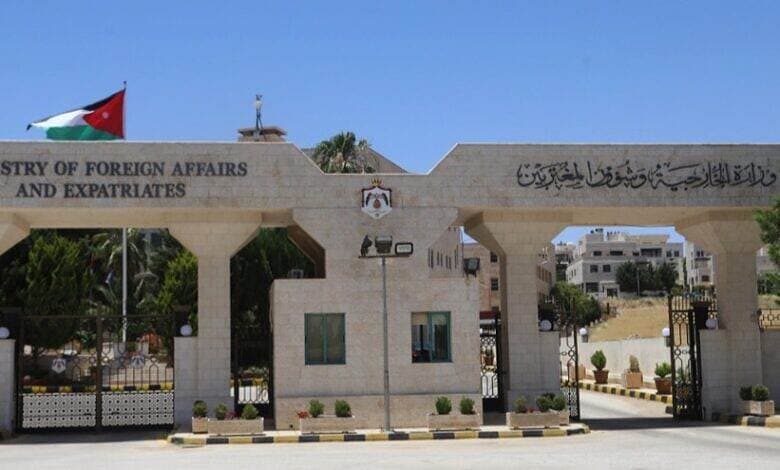 الأردن يطالب بوقف اعتـ. ـداءات إسرائيل على سوريا