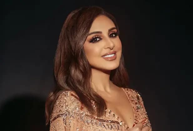 "من أمام الأهرامات".. أنغام: ادعوا لتامر!