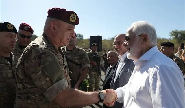 بعد افتتاح ساحة بإسم قائد الجيش... تعليقٌ من أمل أبو زيد