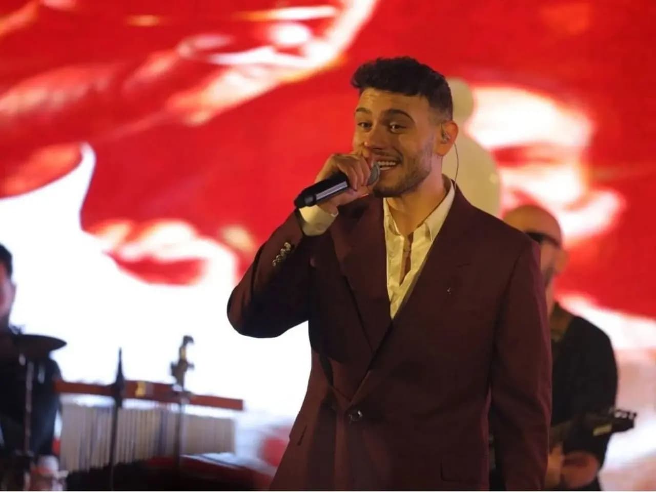 الشامي يفتتح عام 2026 بحفلٍ جماهيريّ ضخم في الزمالك