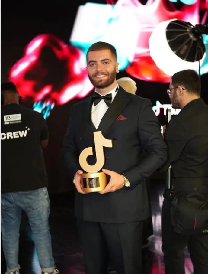 "Let's make" .. أتت مفعولها وأهدت حسين فياض الجائزة الذهبية!