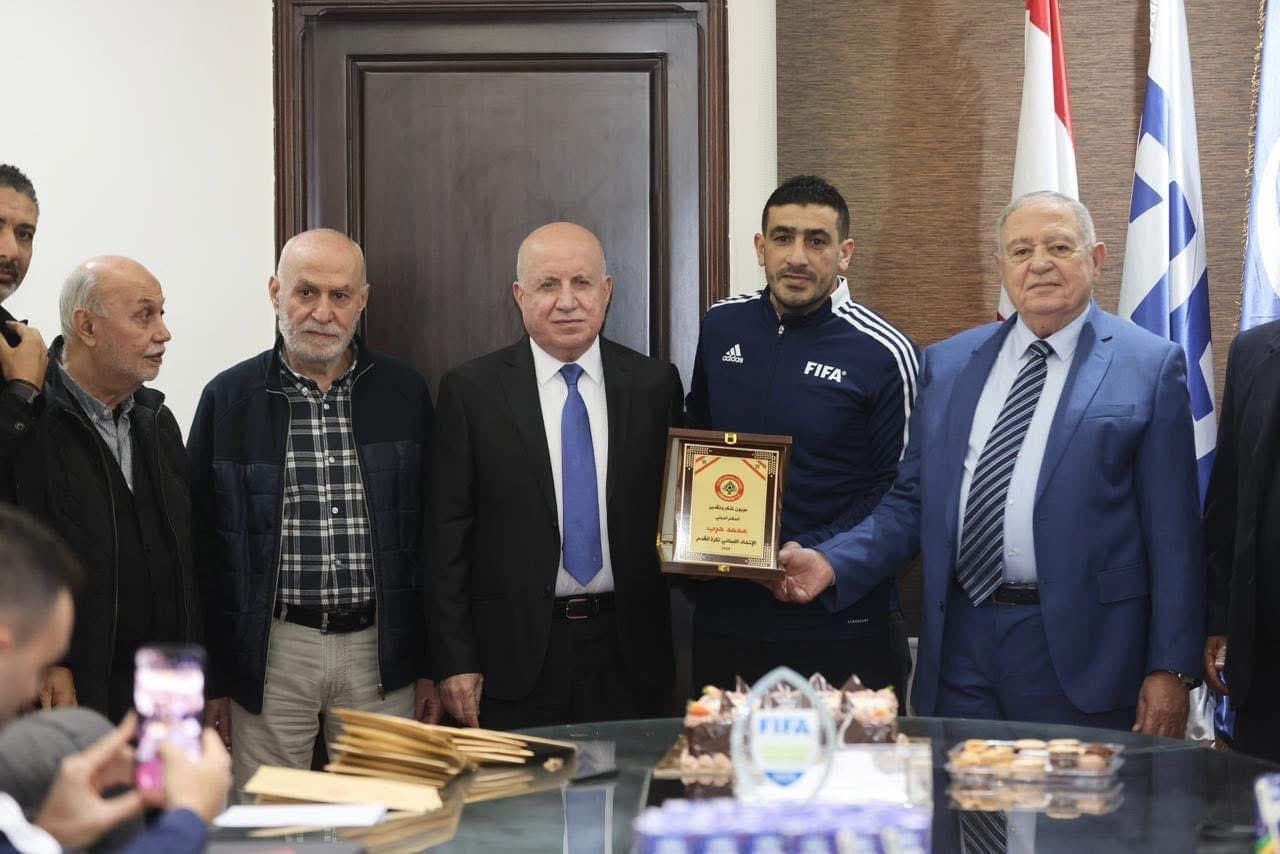 بعد 15 سنة من العطاء.. الكابتن محمد حرب يعلق الراية