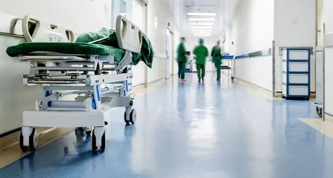 نقابة العاملين في المستشفيات الحكومية تدين تهـ.ـديدات العـ.ـدو: تصعيد خطير