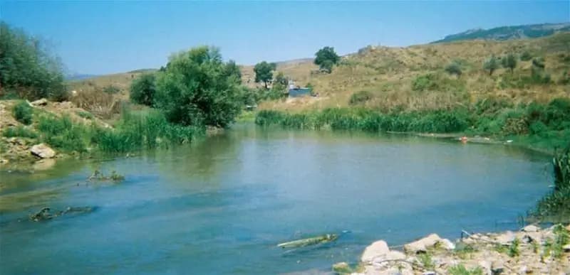 مصلحة الليطاني تحذر: مجرى نهر الغزيل تحول إلى مكب عشوائي مفتوح