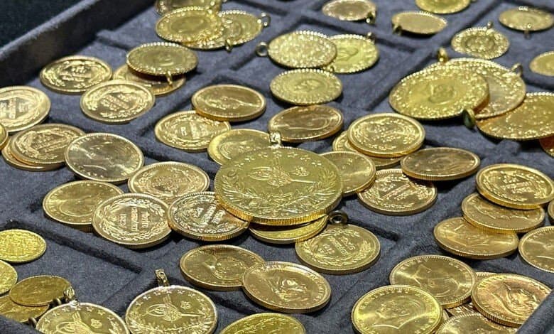 الذهب يحلّق قياسيًا.. والليرات تختفي من السوق؟