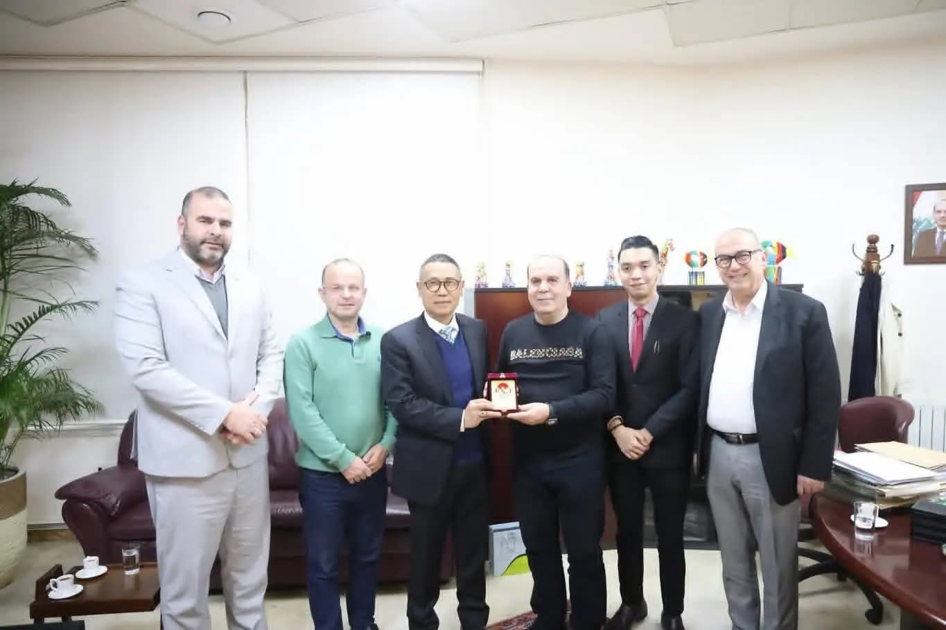 السفير الإندونيسي يزور LIU.. وشراكة أكاديمية جديدة