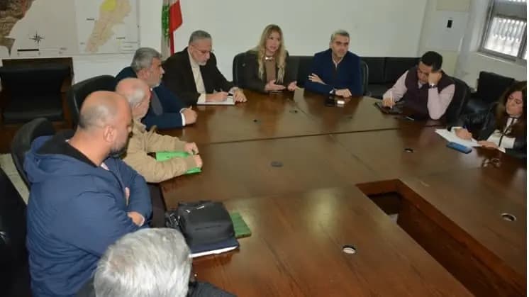 لمواكبة عملية الإخلاء وتأمين البدائل.. اجتماع موسع في طرابلس