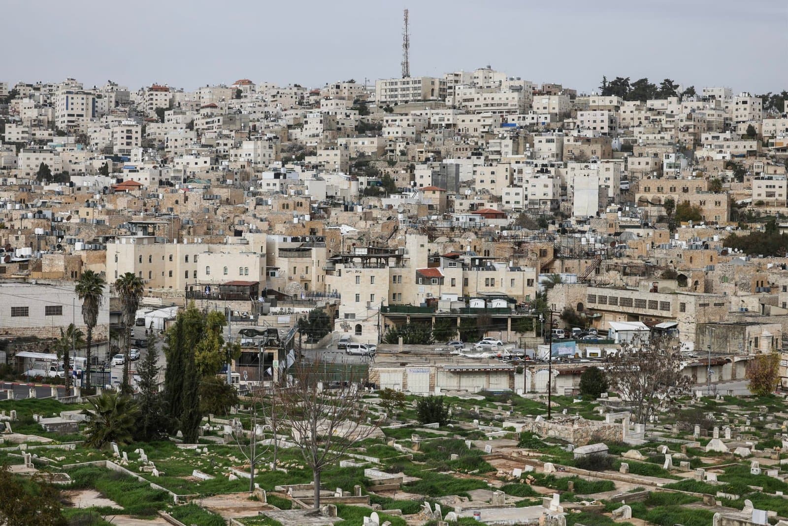 بيان عربي إسلامي يدين قرار ضم أراضي الضفة
