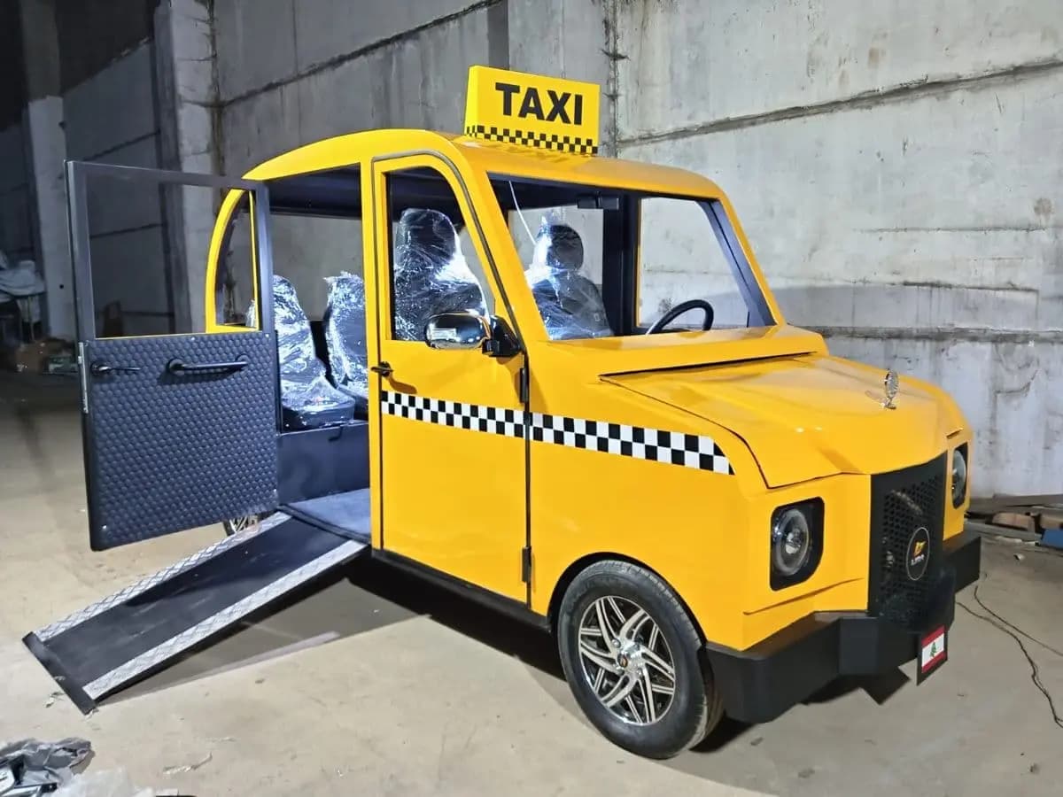 تاكسي ذكي يعمل بالطاقة الشمسية ينطلق من بيروت