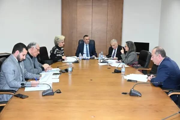 بعد بحث.. "التربية" تُقرّ اقتراح القانون مُعدّلًا!