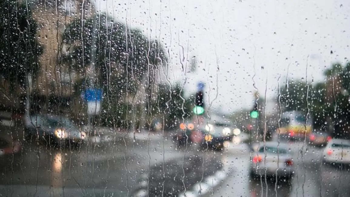انخفاض بدرجات الحرارة وأمطار متفرقة.. إليكم تفاصيل الطقس