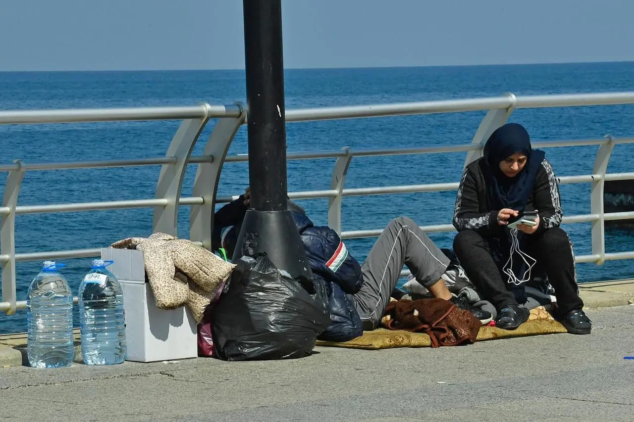 بالصور.. كاميرا "الأفضل نيوز" تجول على النازحين في العاصمة بيروت