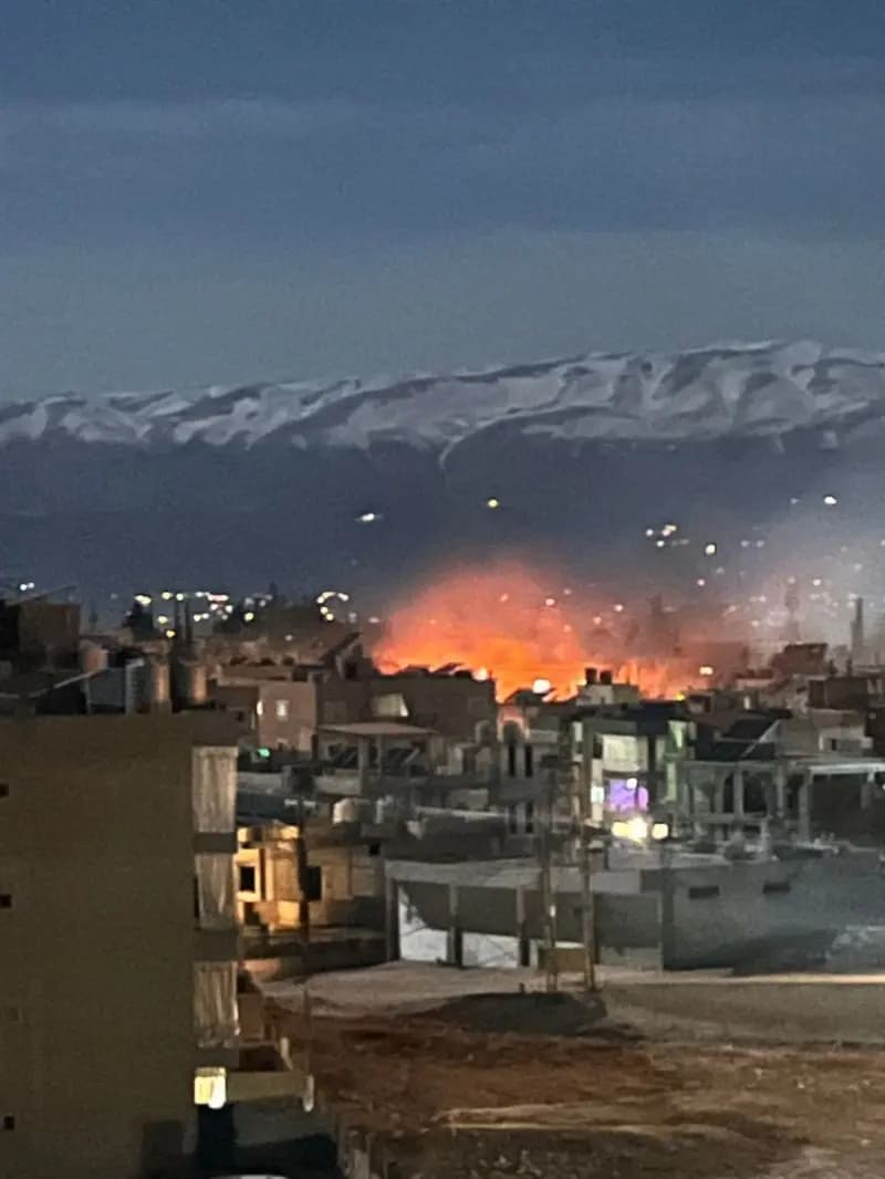 في بعلبك.. استهداف مبنى مأهول بالسكان!