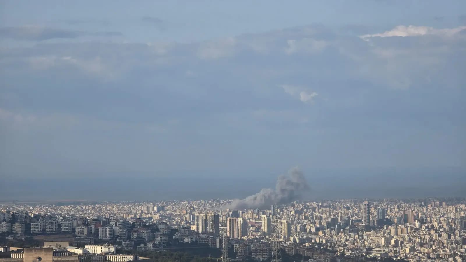 بعد الإنذارات.. سلسلة غـ.ـارات تهز الضاحية الجنوبية