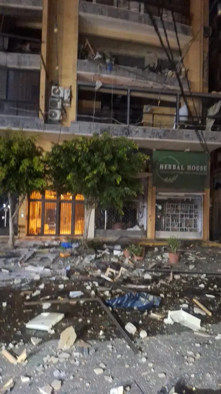 في الضاحية.. البوارج الإسرائيلية تضرب مبنى غير مهدد!