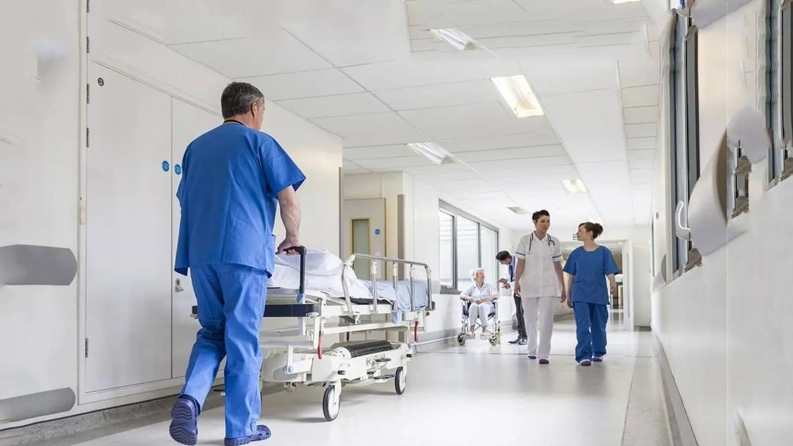 "خرقٌ فاضحٌ".. نقابة المستشفيات تستنكر الاعتداء على مستشفى جبل عامل