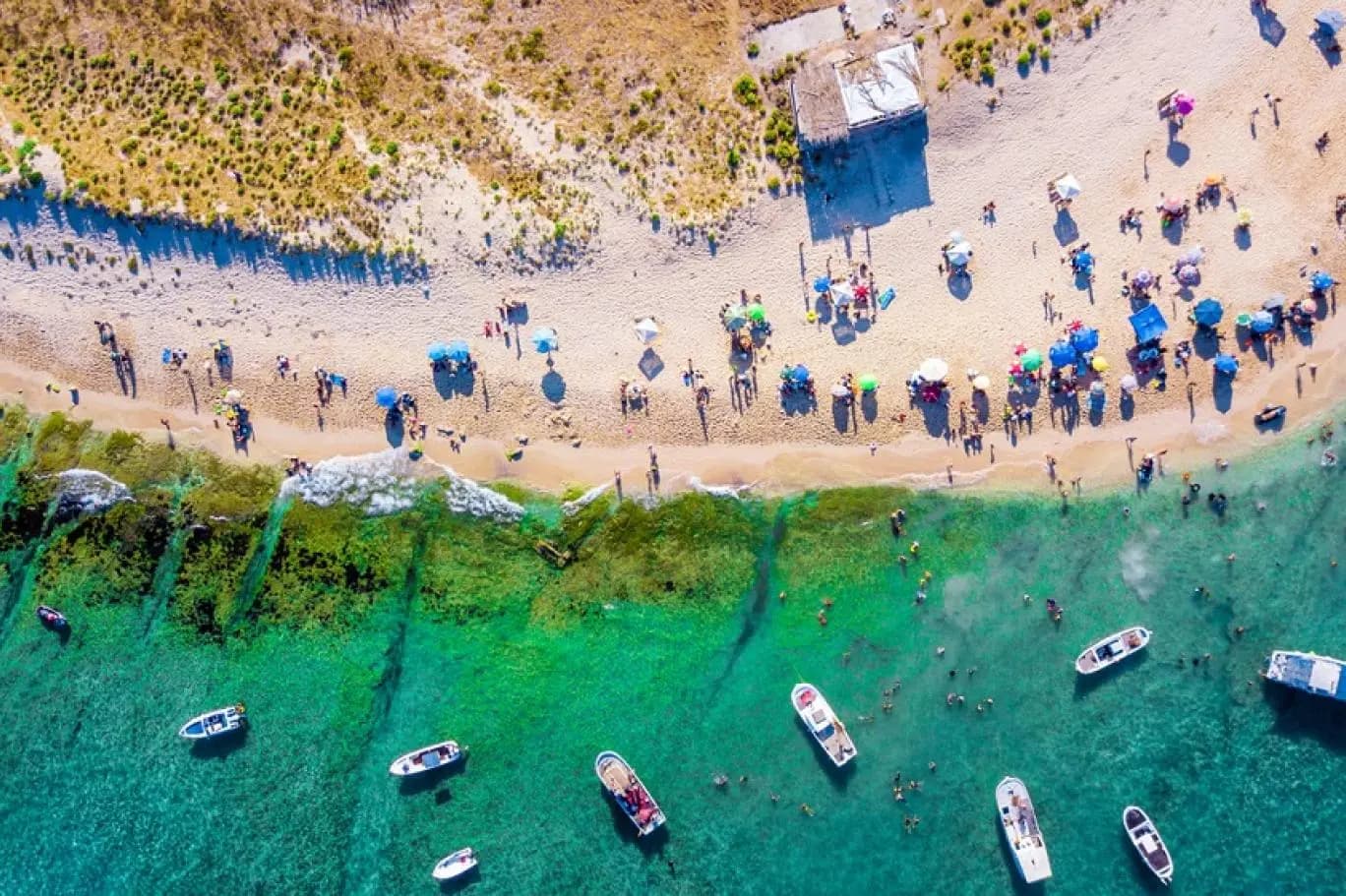 "وباء البلاستيك" يهدد أهم محمية لبنانية