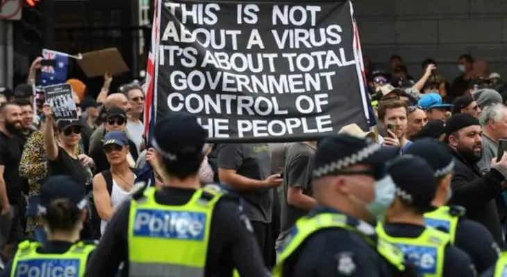 الشرطة الأسترالية تمهل آلاف المحتجين على إلزامية التطعيم حتى نهاية اليوم لمغادرة العاصمة