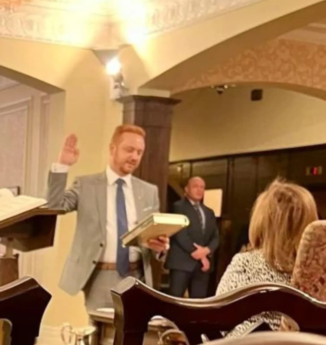 ما لا تعرفه عن ابن "لالا البقاعيّة" قاسم عميري: الوزيرُ العربيُّ الوحيد في حكومات كندا بعيون أبيه...!