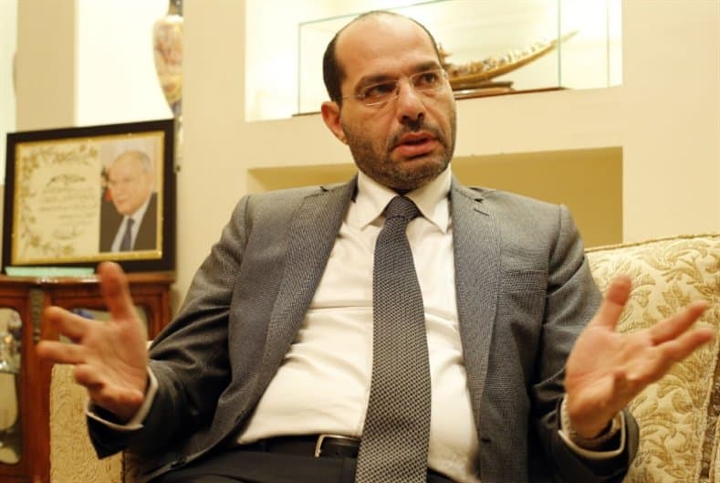 الحريري يرفض لقاء وزير في حكومته!