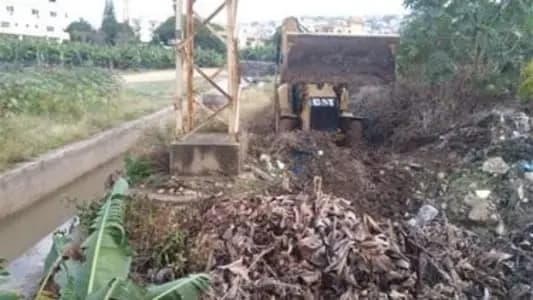 مصلحةُ اللّيطاني تفتحُ العبّارات والمجاري في الغازيّة